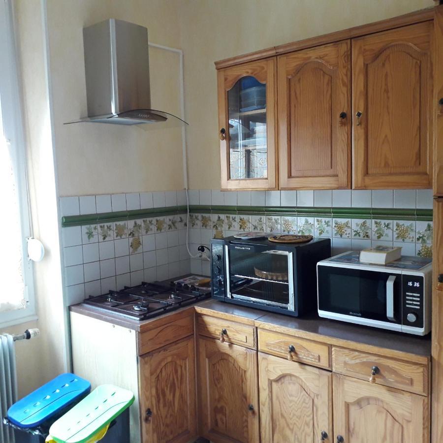 Petite chambre meublée - coeur de ville Le Creusot Extérieur photo